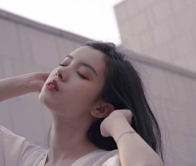 怀孕初期吃了保胎药还是有血块（孕早期吃了保胎药还是有鲜血）